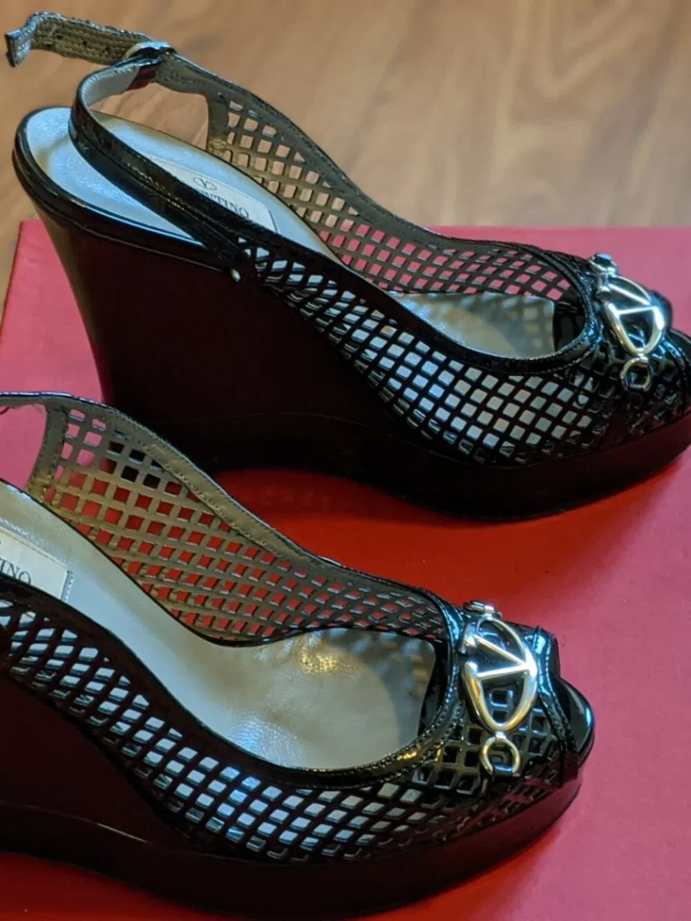 Valentino Garavani Black Mesh Crystal Lattice VLogo Platform Heels 37.5 US 7.5